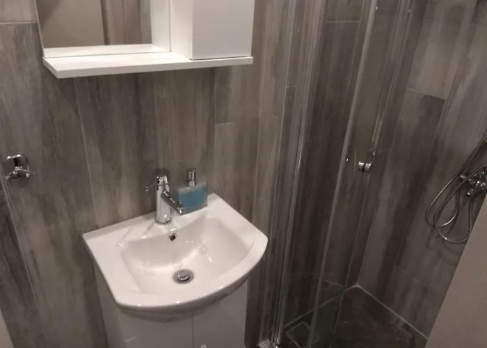 Flow - White Tower Two Bedroom Apartman *