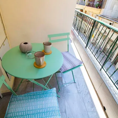 Flow - White Tower Two Bedroom Apartment *