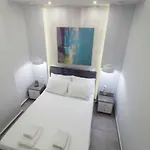 Flow - White Tower Two Bedroom