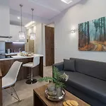 Flow - White Tower Two Bedroom