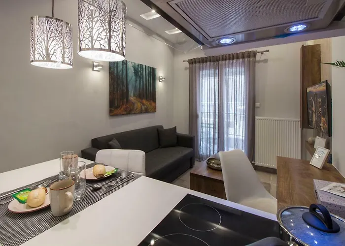 Flow - White Tower Two Bedroom