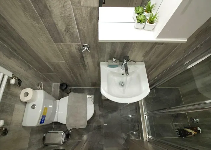 Flow - White Tower Two Bedroom *